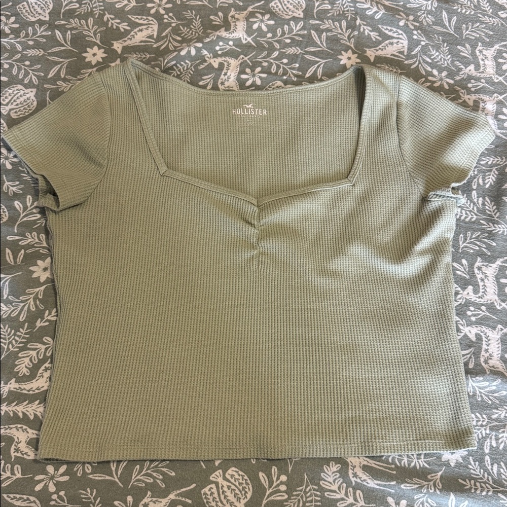 Hollister Sweetheart Waffle Sage Green Baby Tee